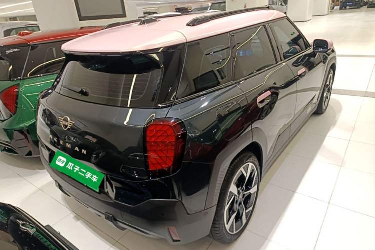 Used MINI Electric ACEMAN 2024 E Classic Edition Rear Right 45 Deg