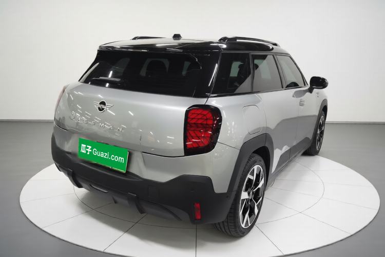 Used MINI Electric ACEMAN 2024 E Classic Edition Rear Right 45 Deg