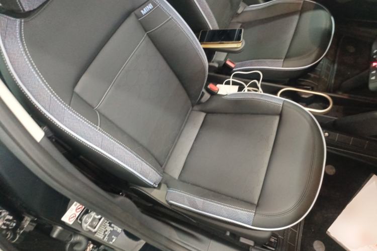 Used MINI Electric ACEMAN 2024 E Classic Edition Right Front Seat