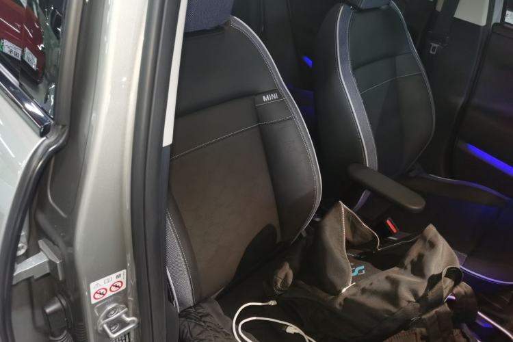 Used MINI Electric ACEMAN 2024 E Classic Edition Right Front Seat