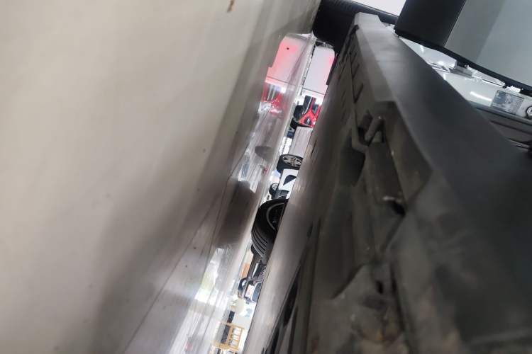 Used MINI Electric ACEMAN 2024 E Classic Edition Right Side Sill