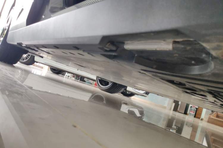 Used MINI Electric ACEMAN 2024 SE Artist Right Side Sill