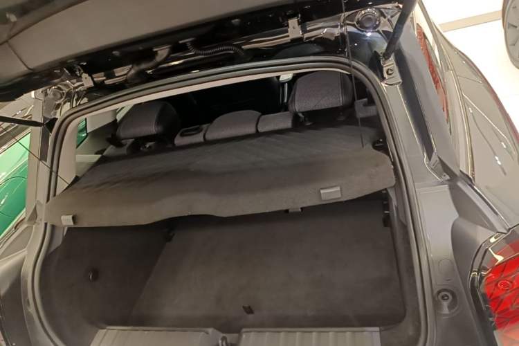 Used MINI Electric ACEMAN 2024 E Classic Edition Trunk