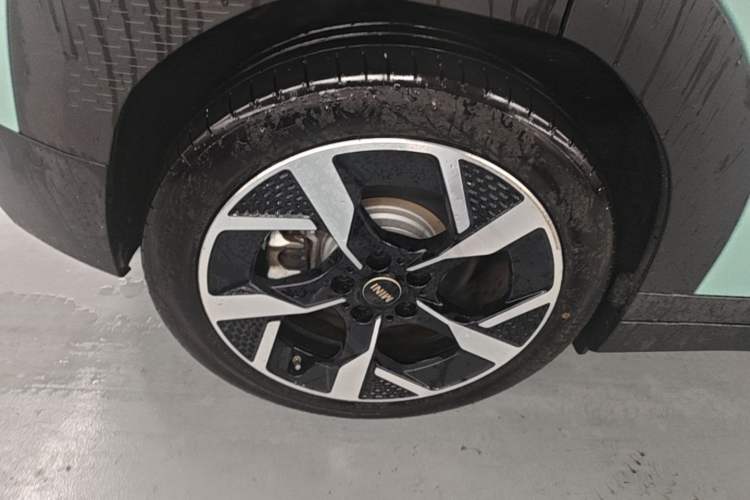 Used MINI Electric ACEMAN 2024 E Classic Edition Exterior 5