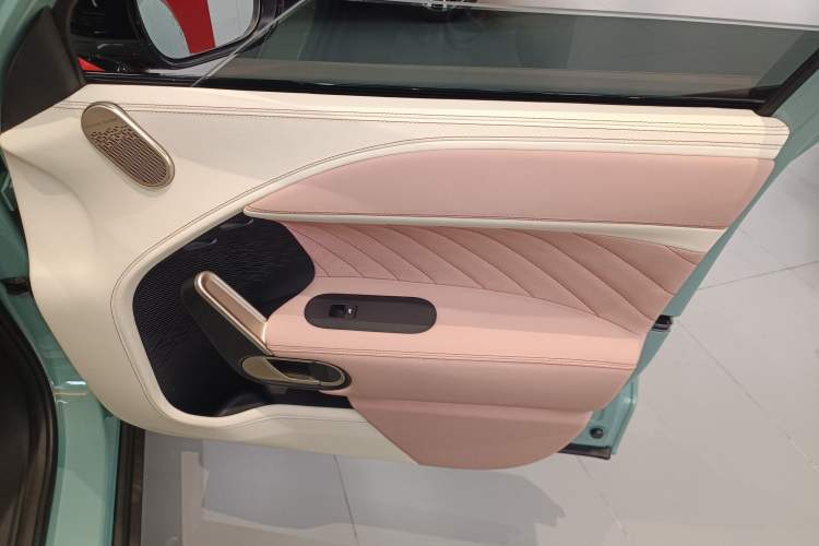 Used MINI Electric ACEMAN 2024 E Classic Edition Interior 5