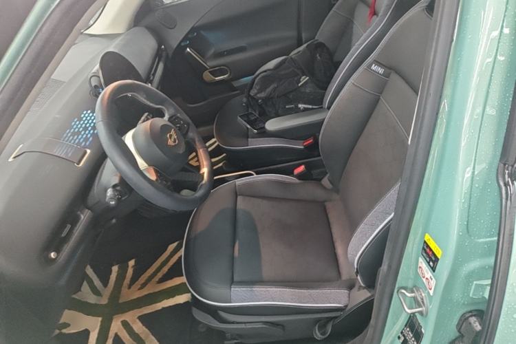 Used MINI Electric ACEMAN 2024 E Classic Edition Left Front Seat