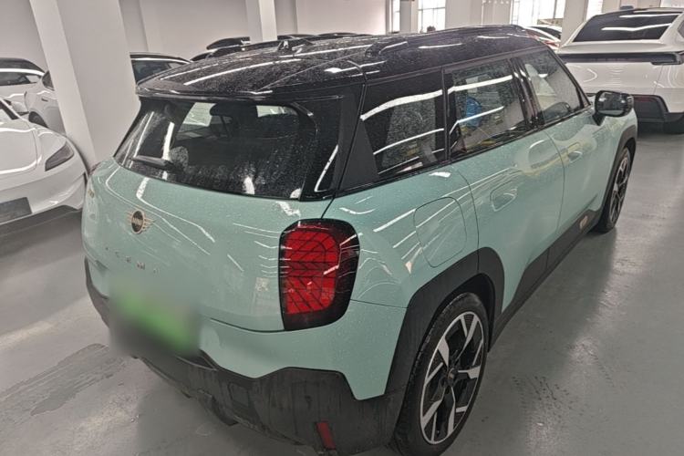 Used MINI Electric ACEMAN 2024 E Classic Edition Rear Right 45 Deg