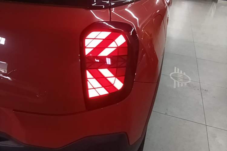 Used MINI Electric ACEMAN 2024 SE Artist Right Rear Taillight
