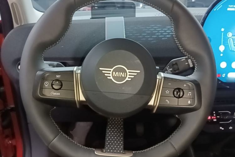 Used MINI Electric ACEMAN 2024 SE Artist Steering Wheel