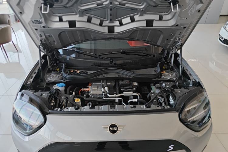 Used MINI Electric ACEMAN 2024 E Classic Edition Engine Bay