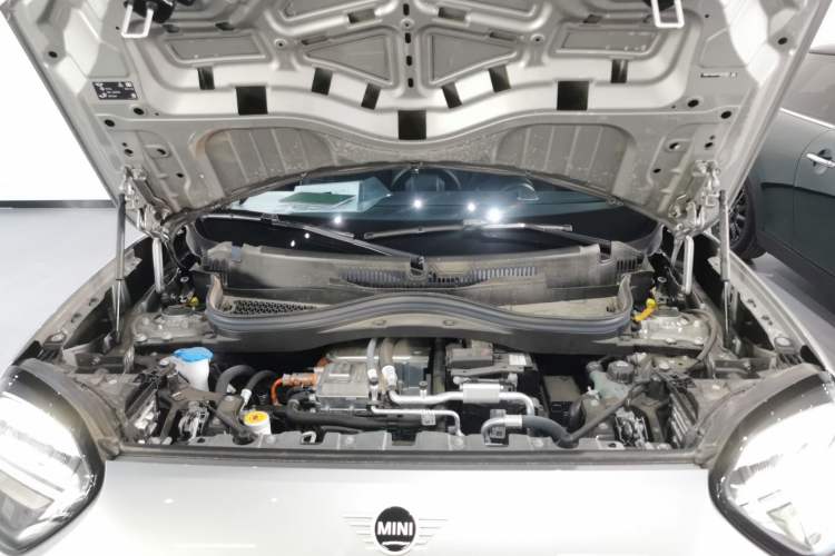 Used MINI Electric ACEMAN 2024 E Classic Edition Engine Bay