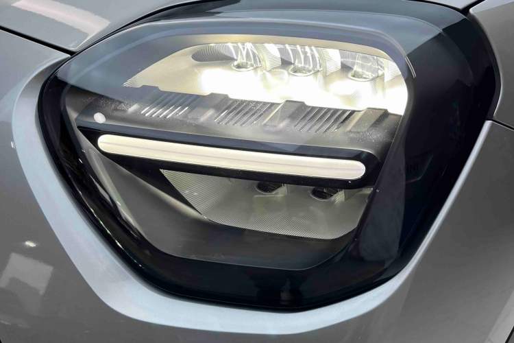 Used MINI Electric ACEMAN 2024 E Classic Edition Left Front Headlight