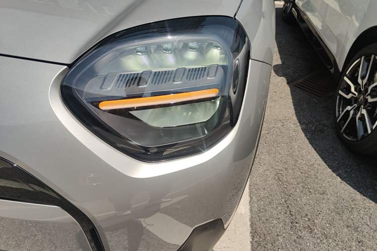 Used MINI Electric ACEMAN 2024 E Classic Edition Left Front Headlight