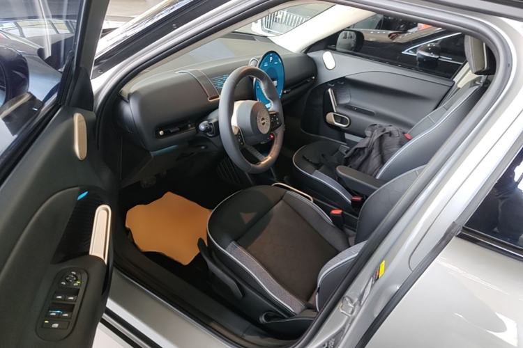 Used MINI Electric ACEMAN 2024 E Classic Edition Left Front Seat
