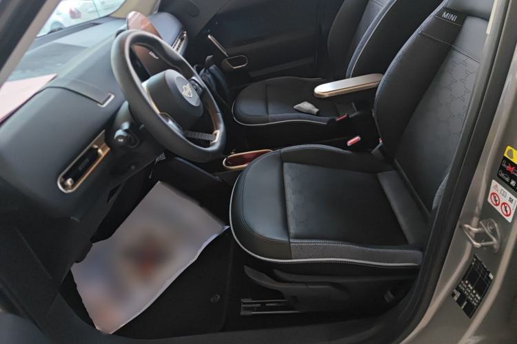 Used MINI Electric ACEMAN 2024 E Classic Edition Left Front Seat