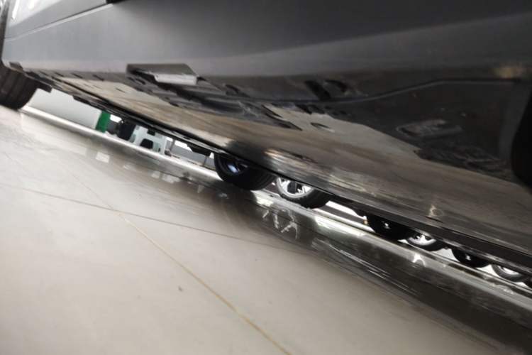 Used MINI Electric ACEMAN 2024 SE Artist Left Side Sill