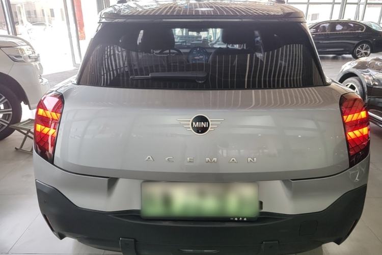 Used MINI Electric ACEMAN 2024 E Classic Edition Rear