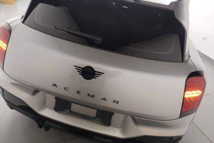Used MINI Electric ACEMAN 2024 SE Racing Driver Rear Right 45 Deg