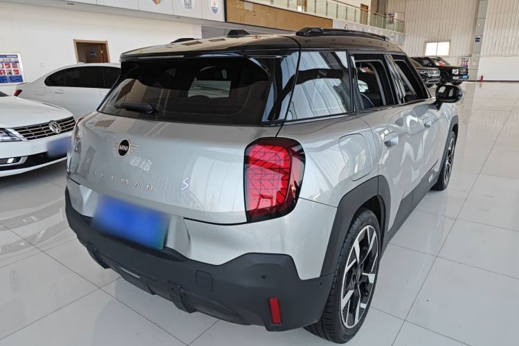 Used MINI Electric ACEMAN 2024 E Classic Edition Rear Right 45 Deg