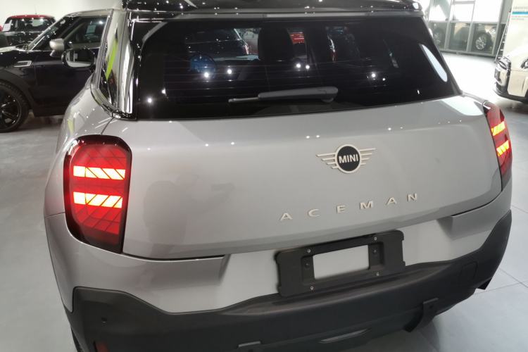 Used MINI Electric ACEMAN 2024 E Classic Edition Rear