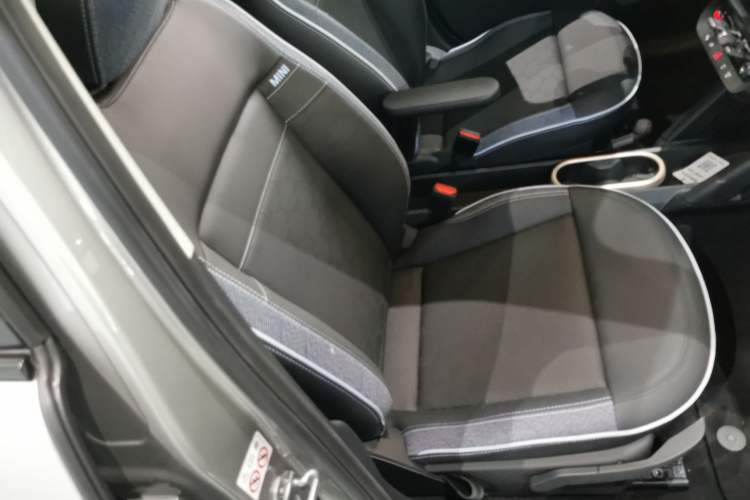Used MINI Electric ACEMAN 2024 E Classic Edition Right Front Seat
