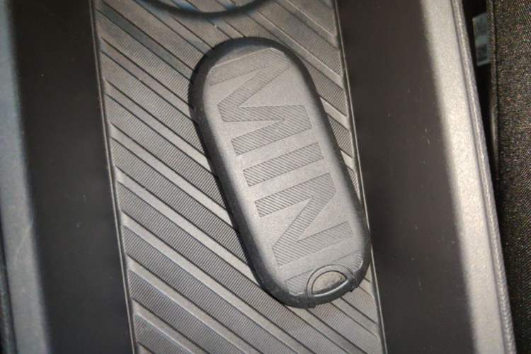 Used MINI Electric ACEMAN 2024 SE Artist Vehicle Key