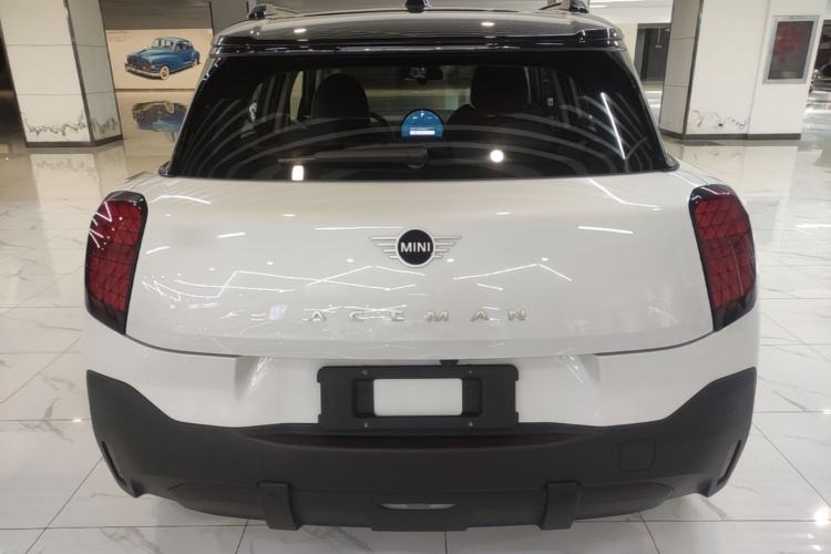 Used MINI Electric ACEMAN 2024 E Classic Edition Rear