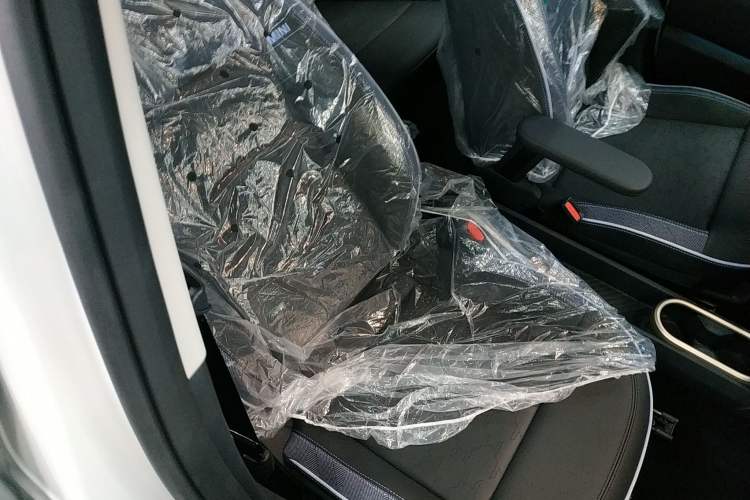 Used MINI Electric ACEMAN 2024 E Grand Player Right Front Seat
