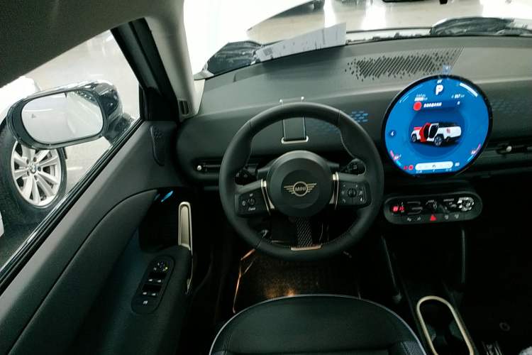 Used MINI Electric ACEMAN 2024 E Grand Player Steering Wheel