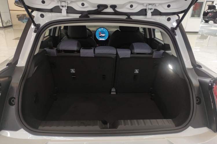 Used MINI Electric ACEMAN 2024 E Classic Edition Trunk