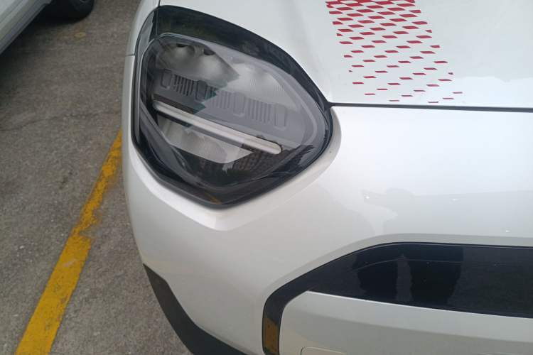 Used MINI Electric ACEMAN 2025 Model E Classic Style Right Front Headlight