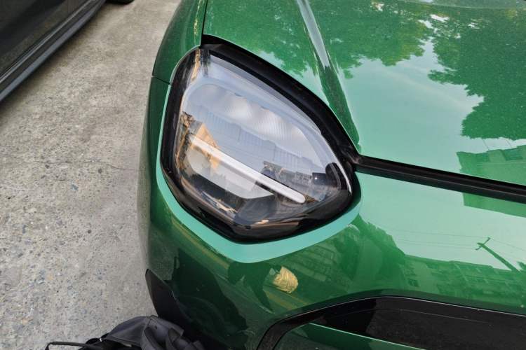 Used MINI Electric ACEMAN 2025 Model E Classic Style Right Front Headlight
