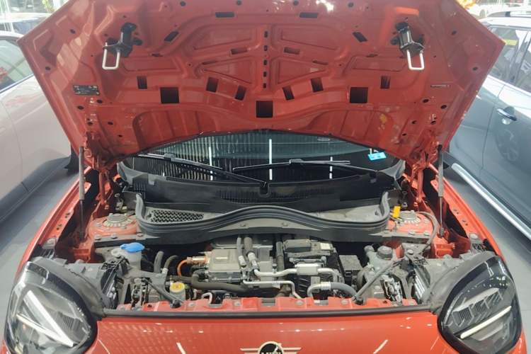 Used MINI Electric ACEMAN 2025 Model E Classic Style Engine Bay