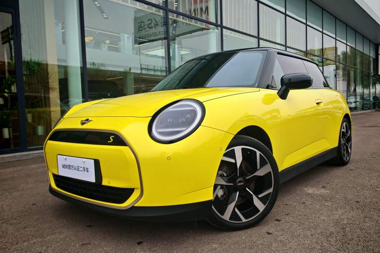 Used MINI Electric COOPER 2024 452km COOPER SE Artist Exterior 1