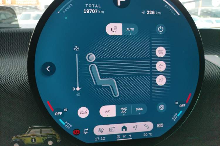 Used MINI Electric COOPER 2024 452km COOPER SE Artist Audio And AC Panel