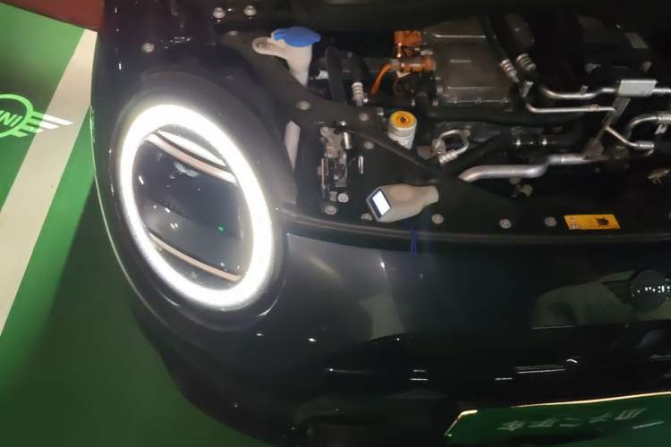 Used MINI Electric COOPER 2024 452km COOPER SE Racing Driver Engine Bay Right