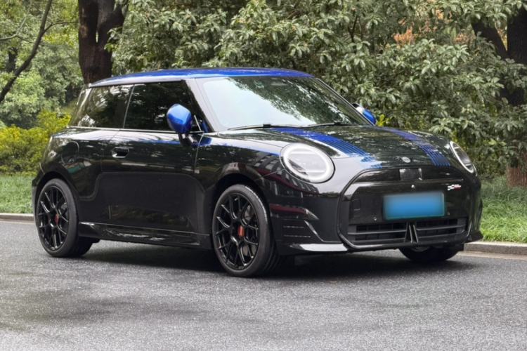 Used MINI Electric COOPER 2024 452km COOPER SE Racing Driver Exterior 1