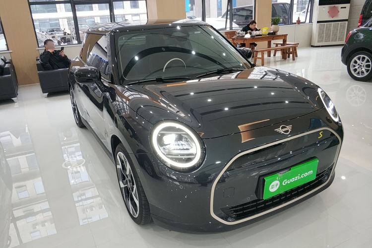 Used MINI Electric COOPER 2024 452km COOPER SE Artist Exterior 1