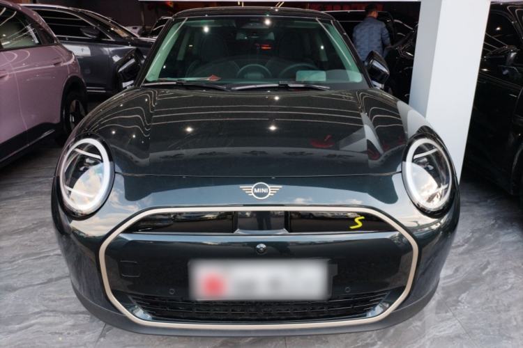 Used MINI Electric COOPER 2024 452km COOPER SE Artist Front