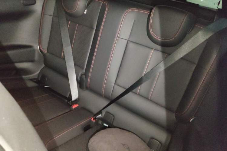Used MINI Electric COOPER 2024 452km COOPER SE Racing Driver Left Rear Seat