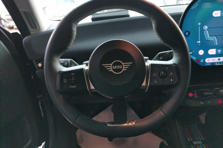 Used MINI Electric COOPER 2024 452km COOPER SE Artist Steering Wheel
