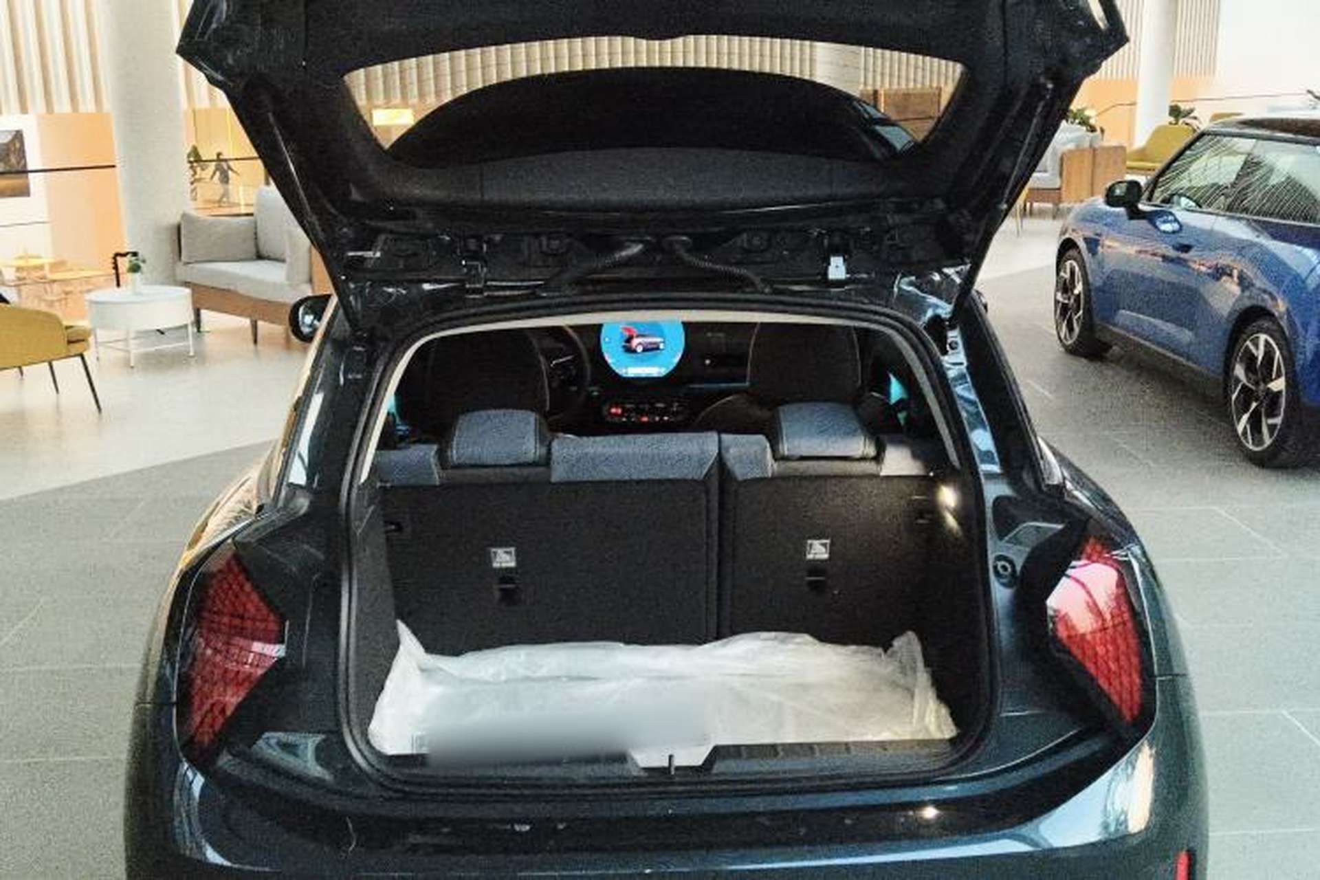 Used MINI Electric COOPER 2024 452km COOPER SE Racing Driver Trunk