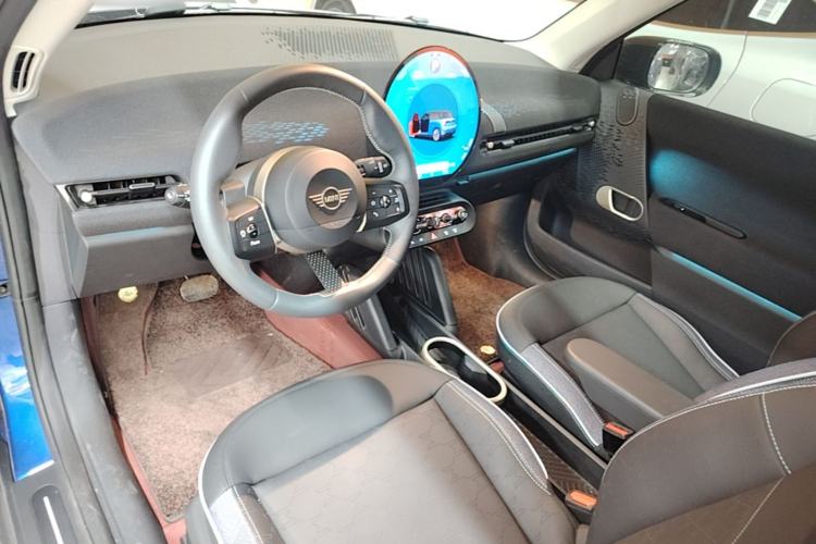 Used MINI Electric COOPER 2024 452km COOPER SE Artist Center Console