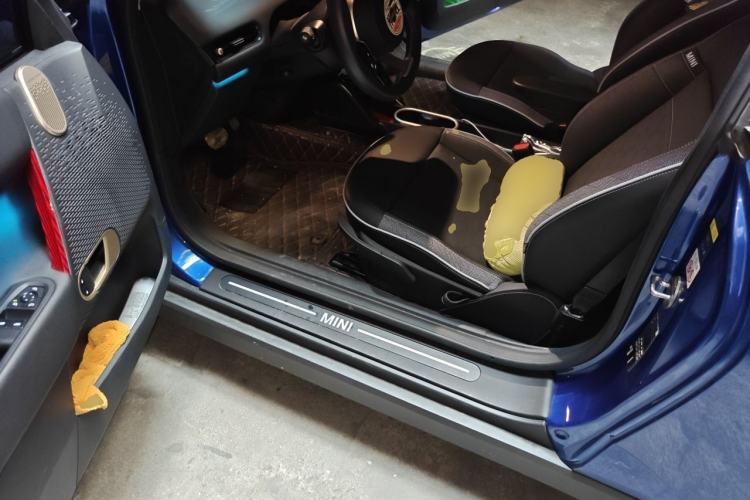 Used MINI Electric COOPER 2024 456km COOPER E Classic Edition Driver Seat