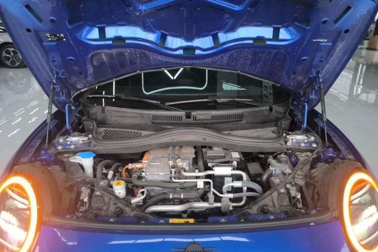 Used MINI Electric COOPER 2024 452km COOPER SE Racing Driver Engine Bay