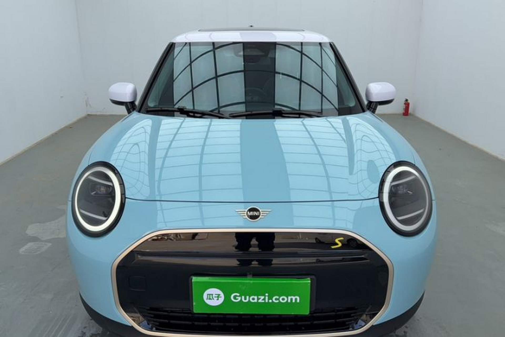 Used MINI Electric COOPER 2024 452km COOPER SE Artist Exterior 10