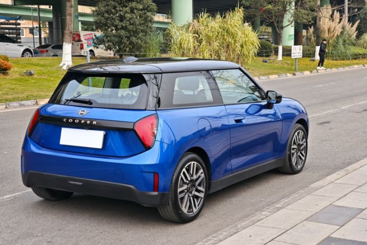 Used MINI Electric COOPER 2024 456km COOPER E Classic Edition Exterior 12