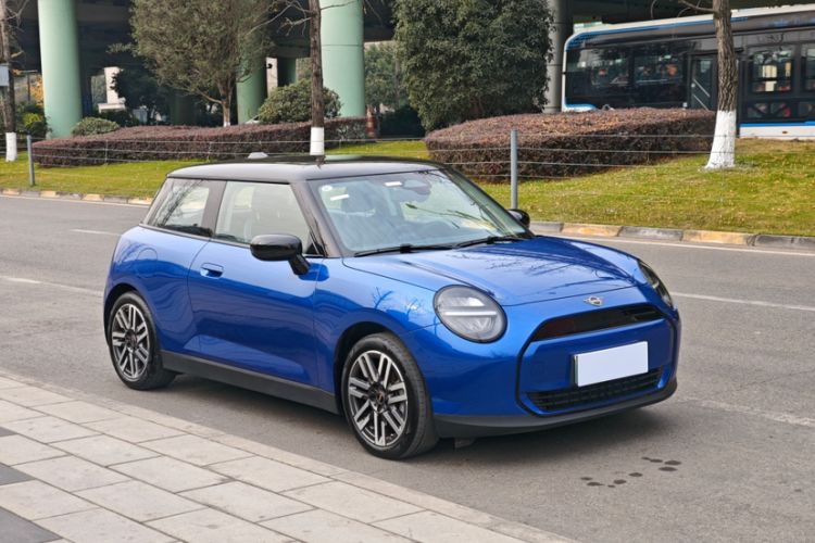 Used MINI Electric COOPER 2024 456km COOPER E Classic Edition Exterior 9