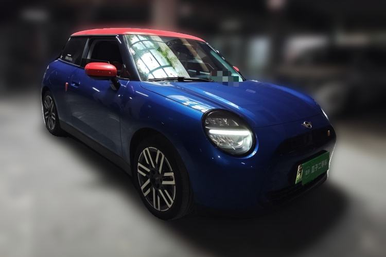 Used MINI Electric COOPER 2024 456km COOPER E Classic Edition Front Right 45 Deg