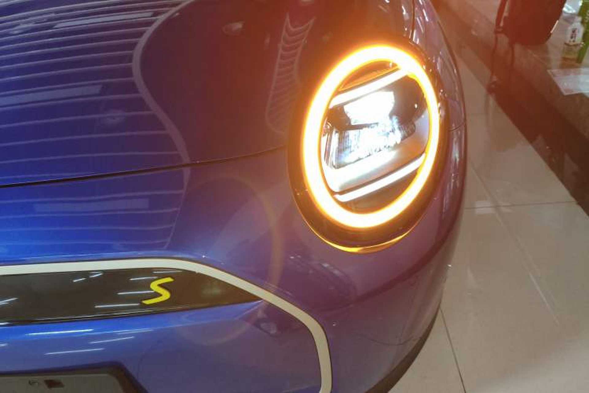 Used MINI Electric COOPER 2024 452km COOPER SE Artist Left Front Headlight